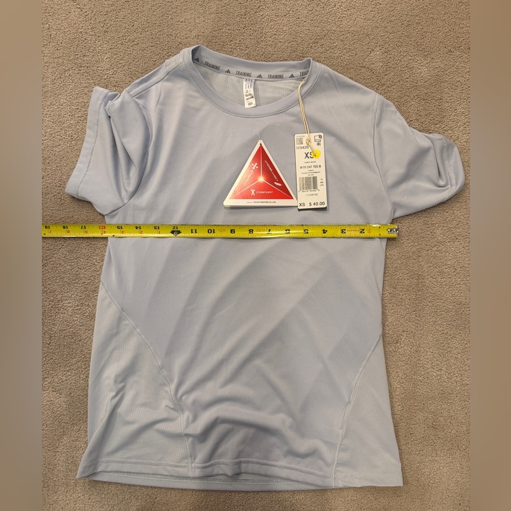NWT Adidas women’s training tee